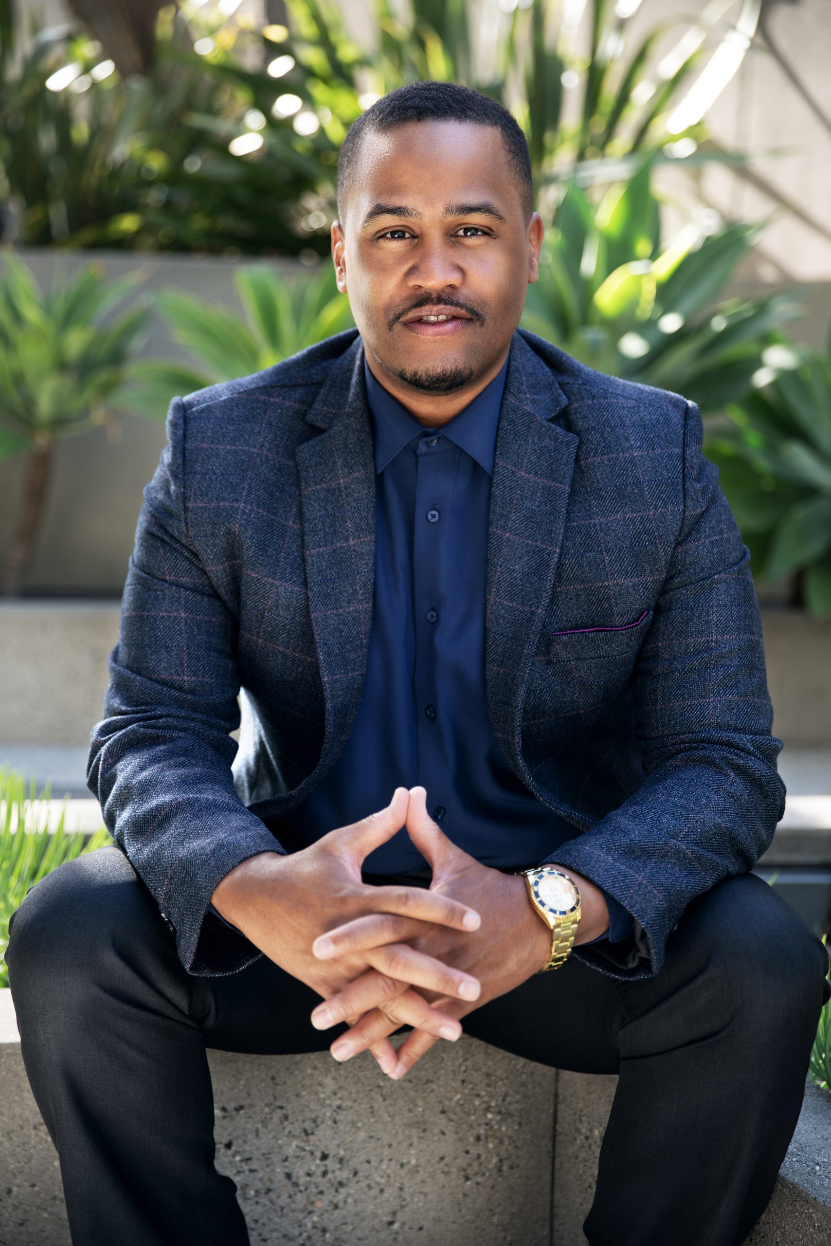 E'Ian West official portrait | The Brella Streaming Network